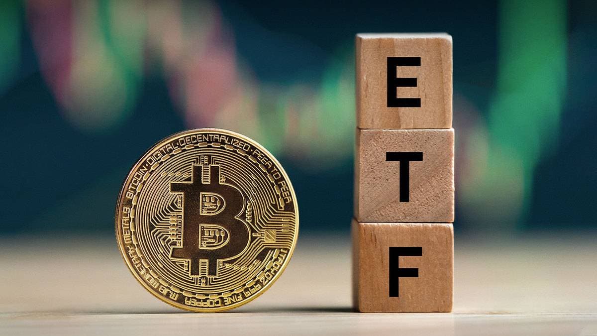 Bitcoin ETF'lerinden Büyük Çıkış: 5 Ayın İkincisi En Yüksek Seviyede