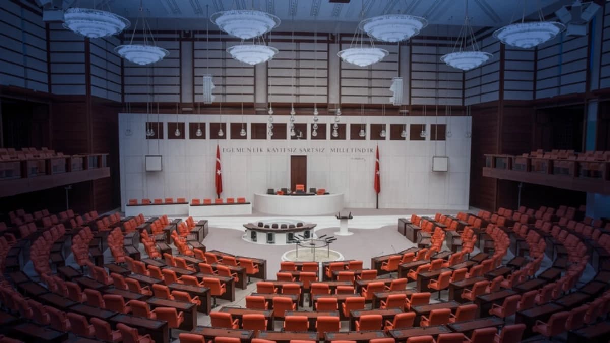 Meclis Genel Kurulu'nda Vergi Düzenlemeleri ve İdari Değişiklikler Gündemde