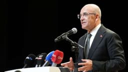 Şimşek: Petrol Fiyatları 100 Dolar Seviyesinde Kalırsa Bütçe Açığı Hedefleri Aşabilir