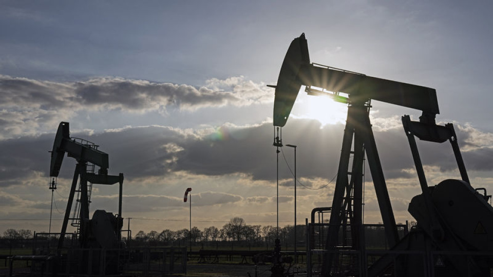 Trump'ın anlaşma açıklaması sonrası Brent ve WTI petrol fiyatlarında düşüş devam ediyor